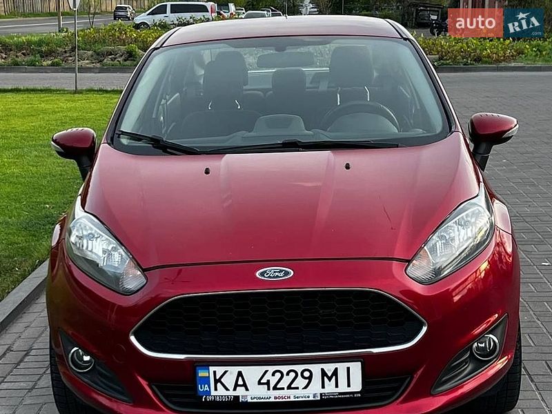 Седан Ford Fiesta 2016 в Киеве