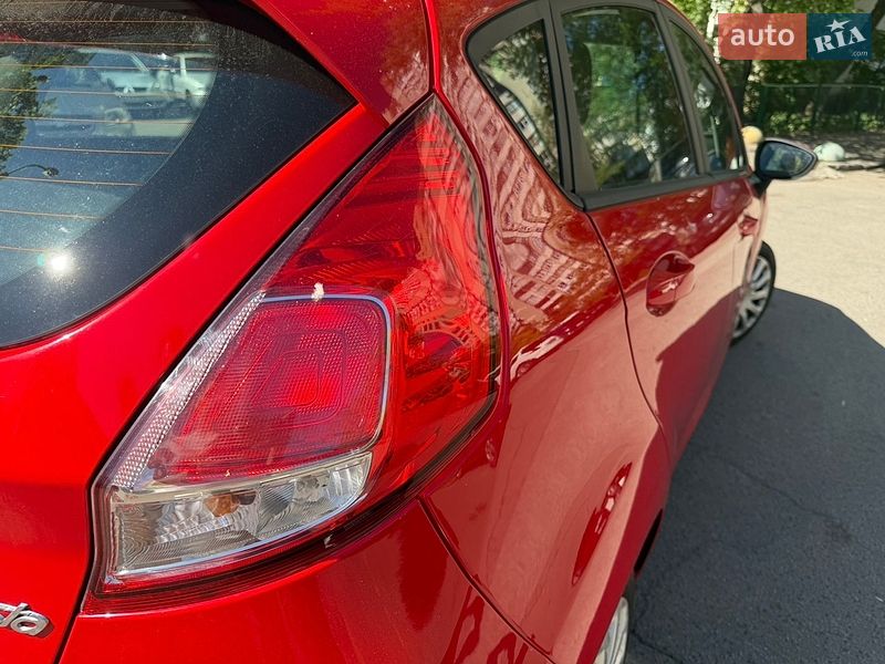 Хэтчбек Ford Fiesta 2013 в Киеве