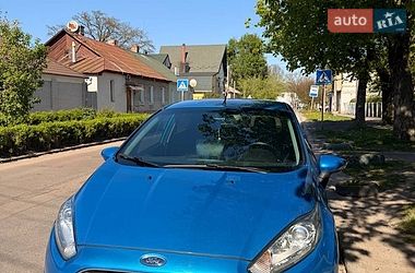 Хэтчбек Ford Fiesta 2015 в Житомире