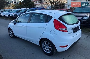 Хетчбек Ford Fiesta 2012 в Стрию