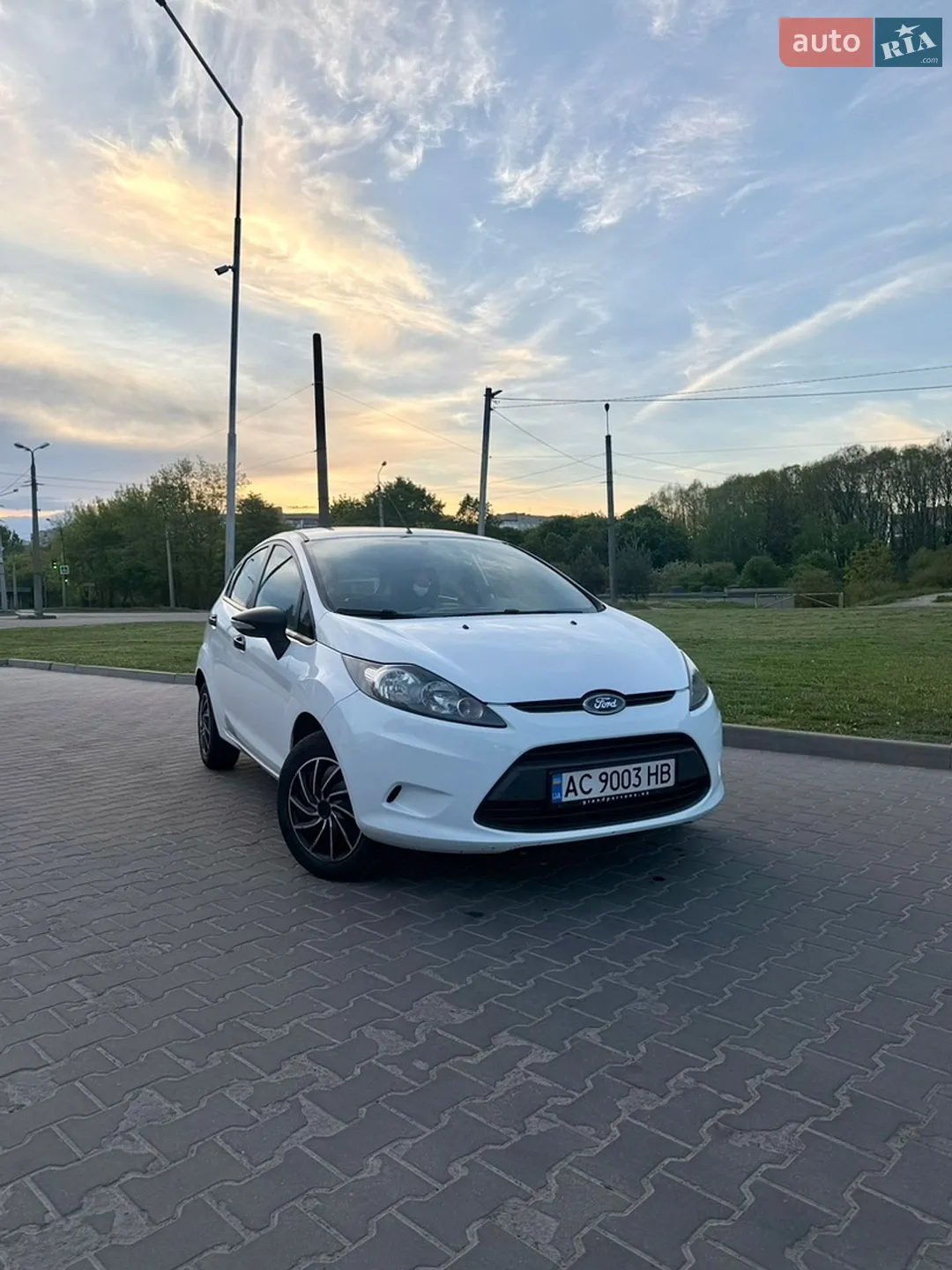 2010 Ford Fiesta - мініатюра 13