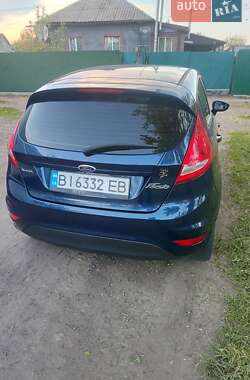 Хэтчбек Ford Fiesta 2012 в Карловке
