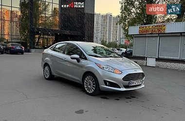 Седан Ford Fiesta 2014 в Киеве