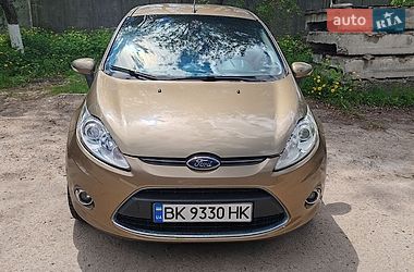 Хэтчбек Ford Fiesta 2012 в Чернигове