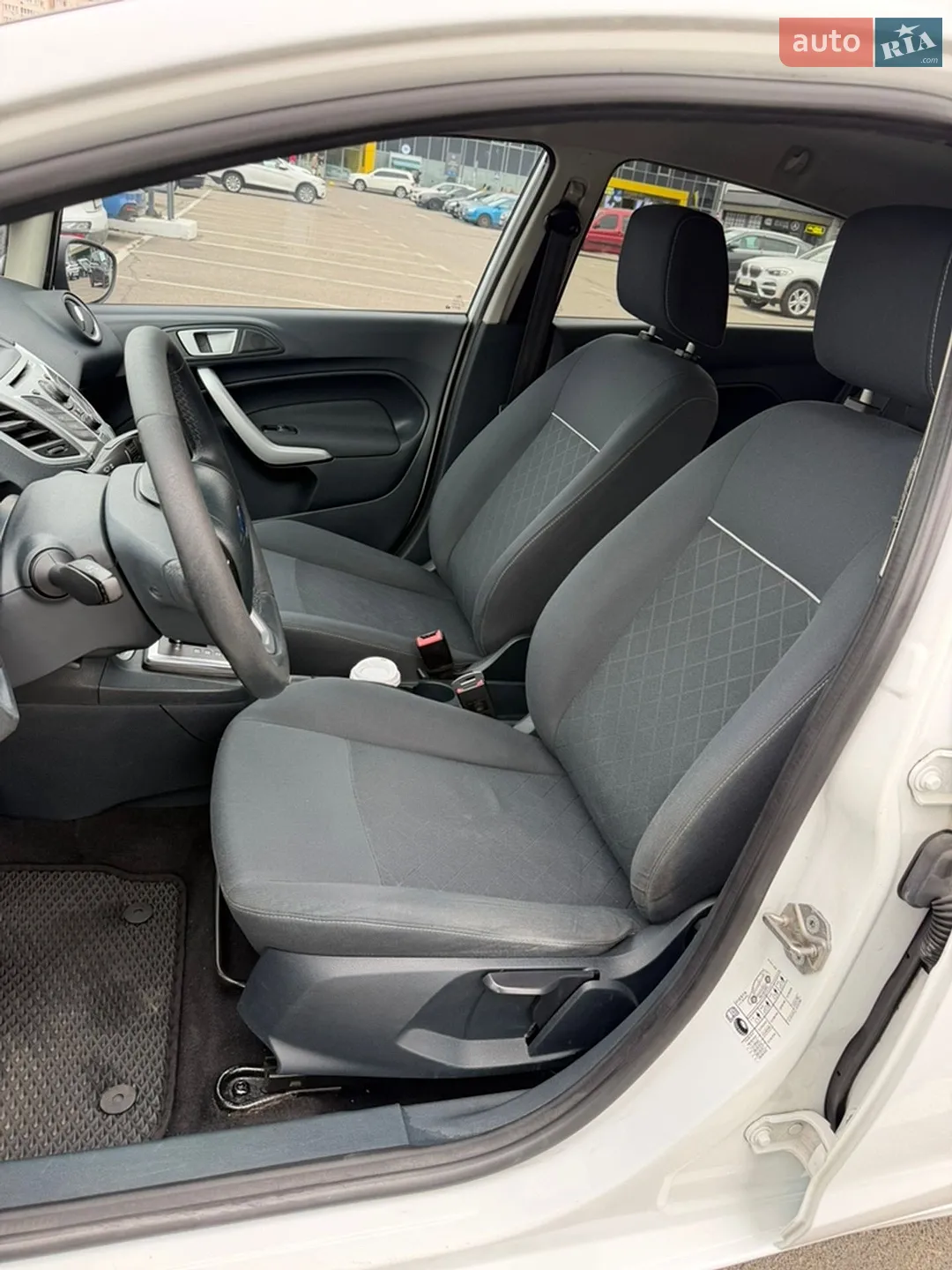 2012 Ford Fiesta - мініатюра 10