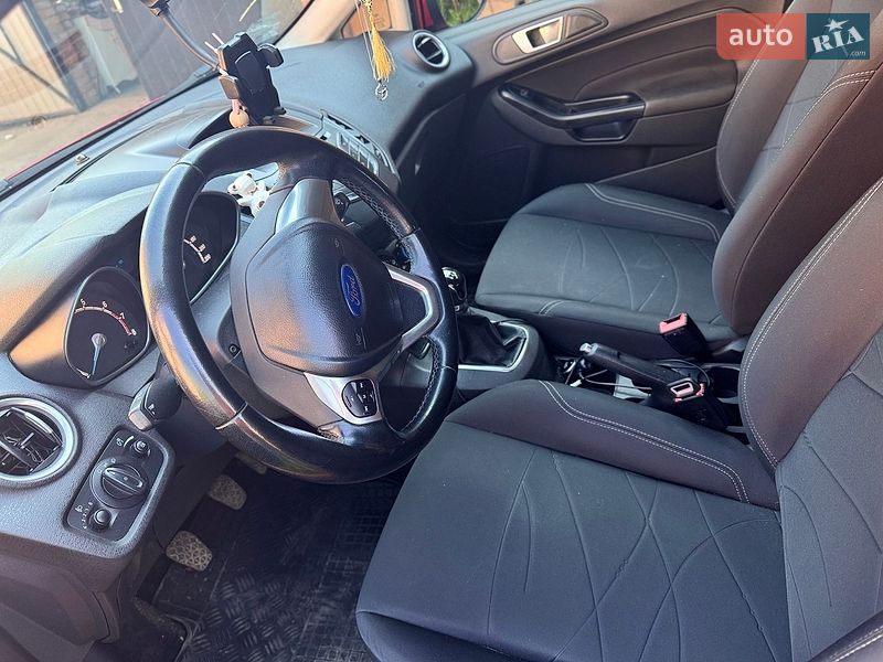 Хэтчбек Ford Fiesta 2013 в Калуше фото 6 Хэтчбек Ford Fiesta 2013 в Калуше