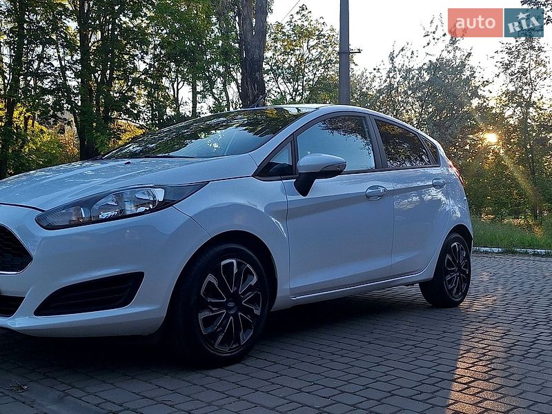 Хетчбек Ford Fiesta 2016 в Одесі
