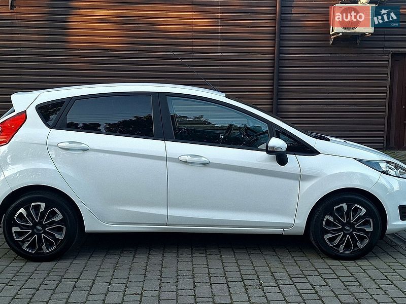Хетчбек Ford Fiesta 2016 в Одесі
