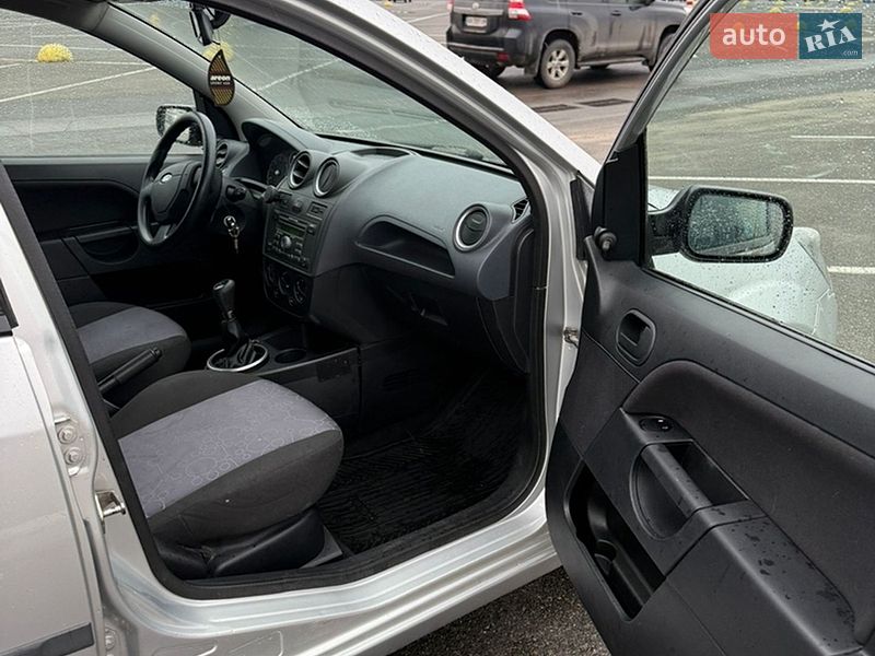Хэтчбек Ford Fiesta 2007 в Киеве фото 14 Хэтчбек Ford Fiesta 2007 в Киеве