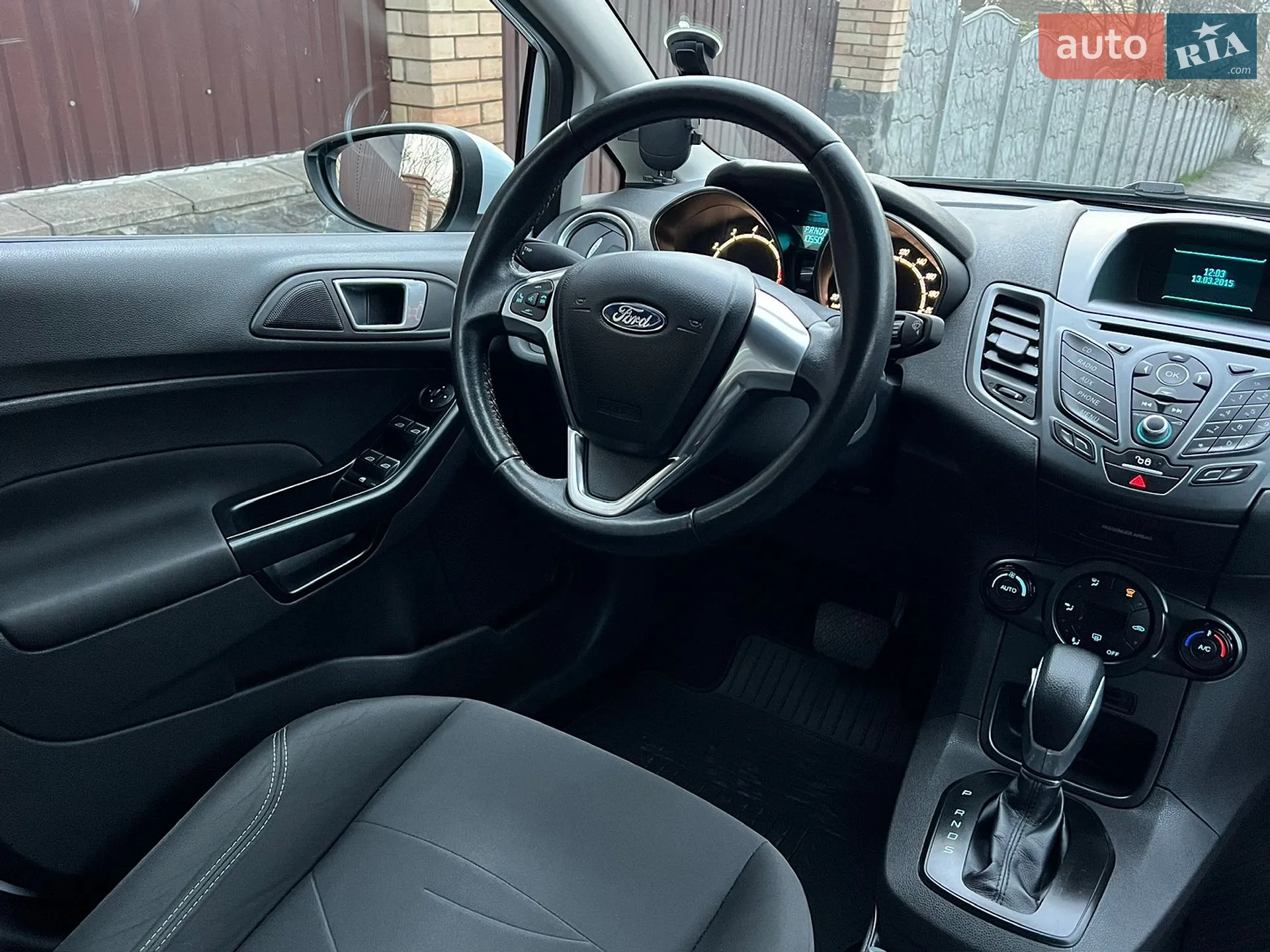 2015 Ford Fiesta - мініатюра 24