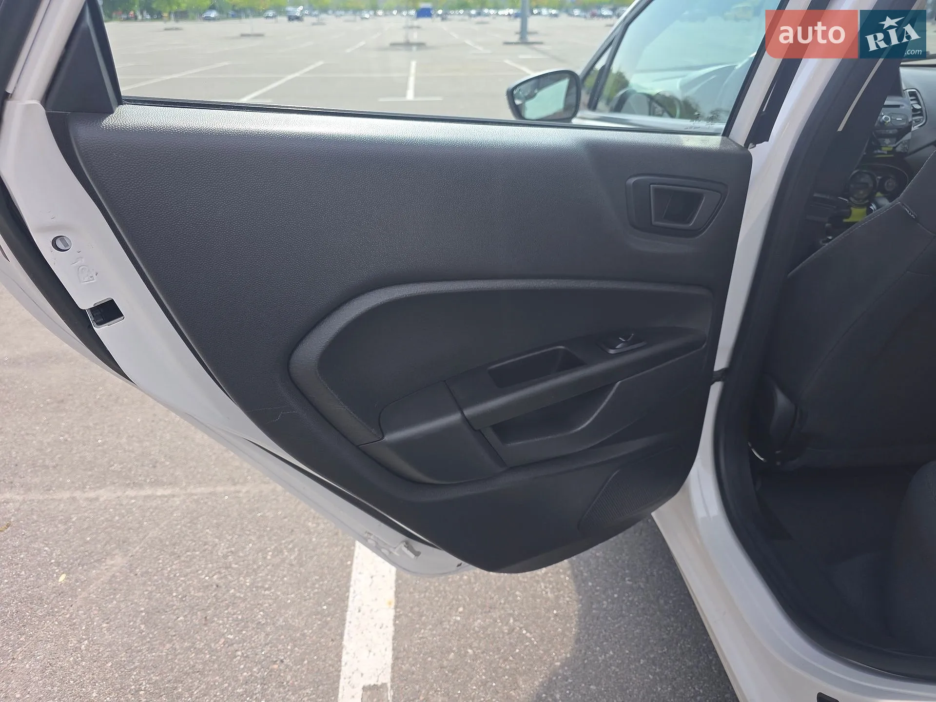 2019 Ford Fiesta - мініатюра 17