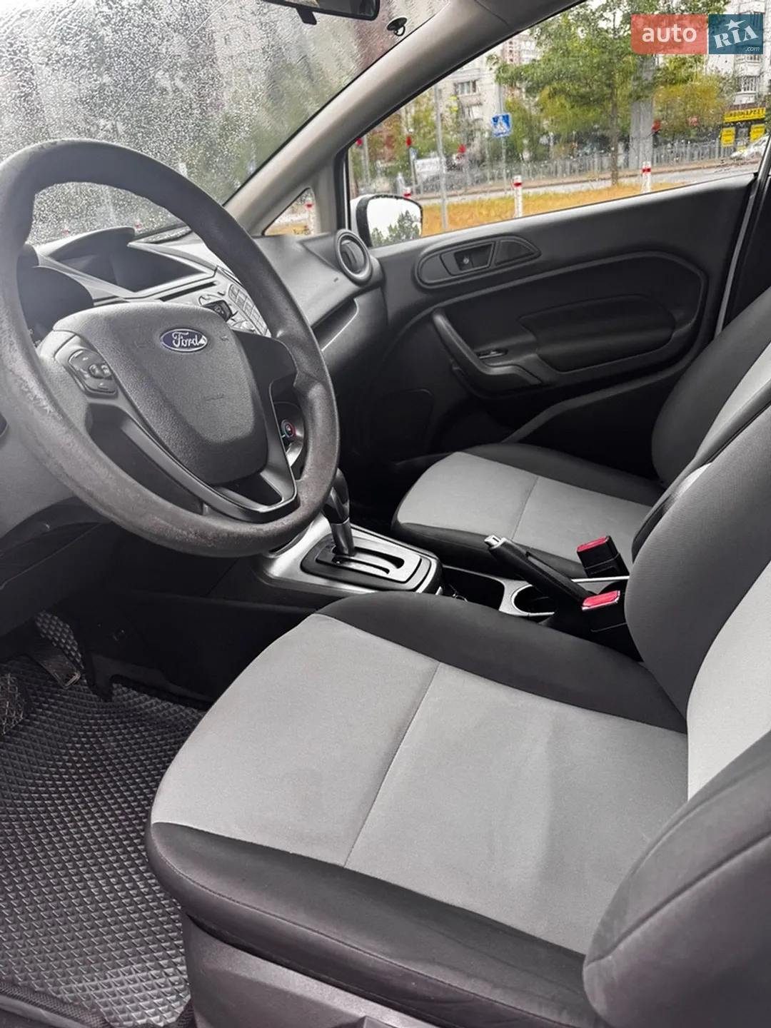 2017 Ford Fiesta - мініатюра 8