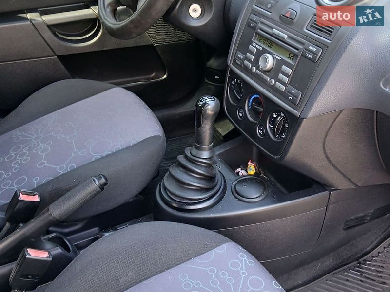Хетчбек Ford Fiesta 2008 в Львові