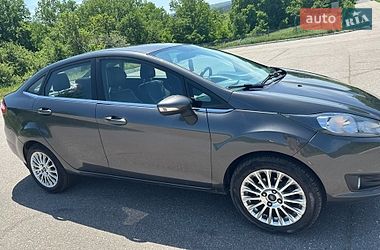Седан Ford Fiesta 2016 в Харькове