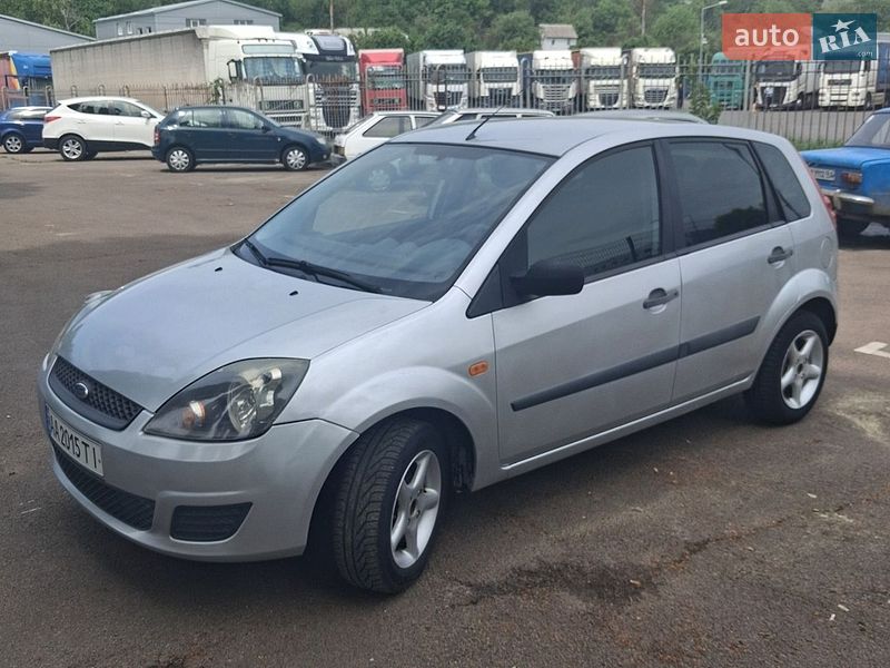 Хэтчбек Ford Fiesta 2006 в Киеве