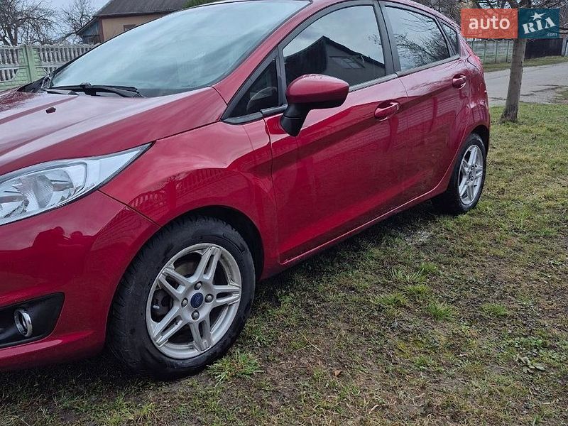 Хетчбек Ford Fiesta 2017 в Фастові
