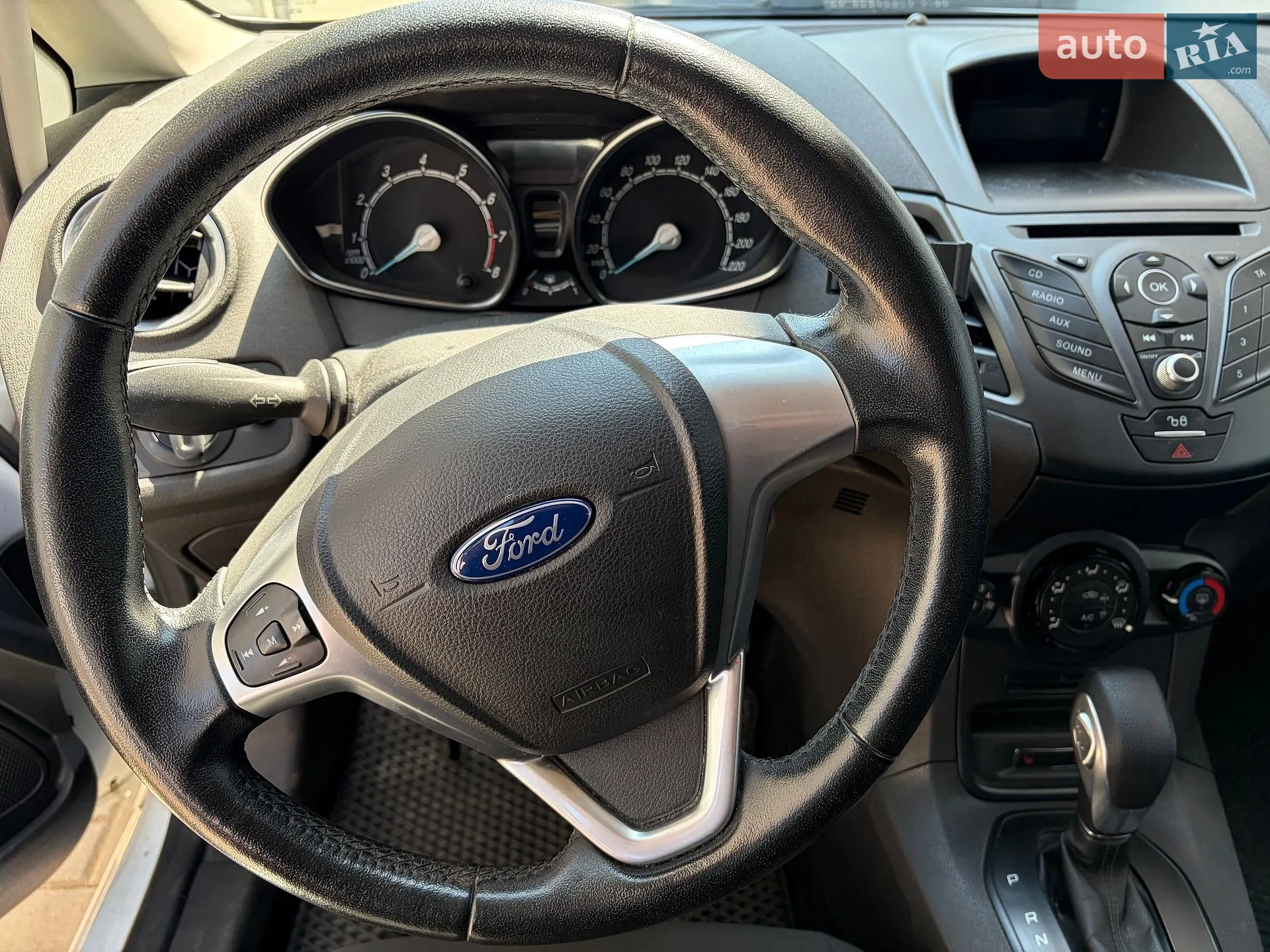2016 Ford Fiesta - мініатюра 17