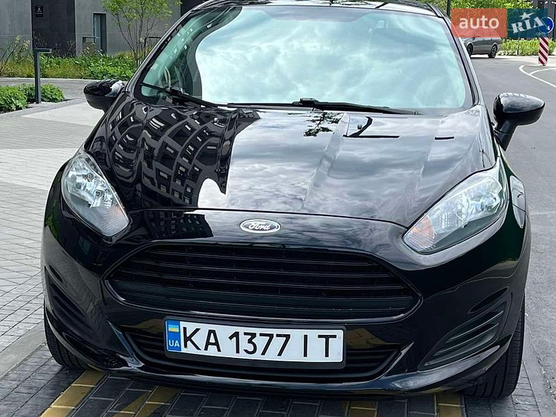 Седан Ford Fiesta 2018 в Києві