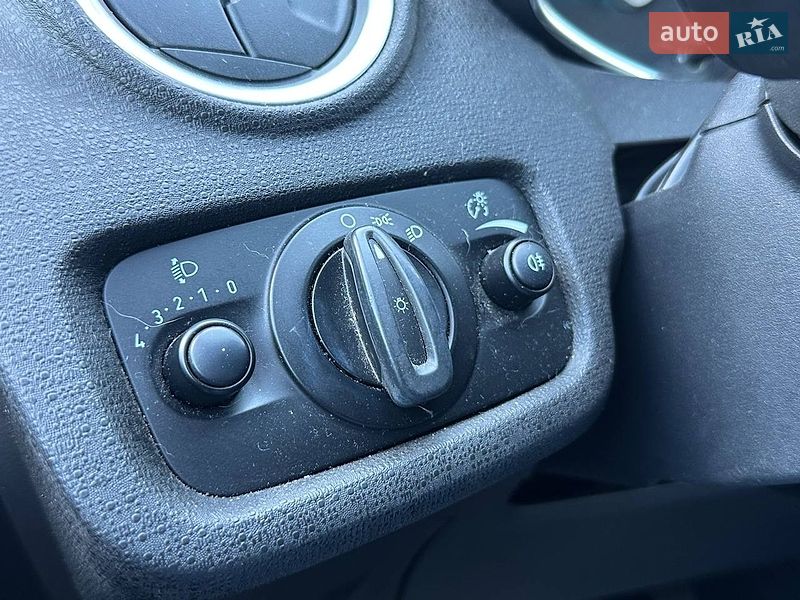 Хэтчбек Ford Fiesta 2017 в Киеве