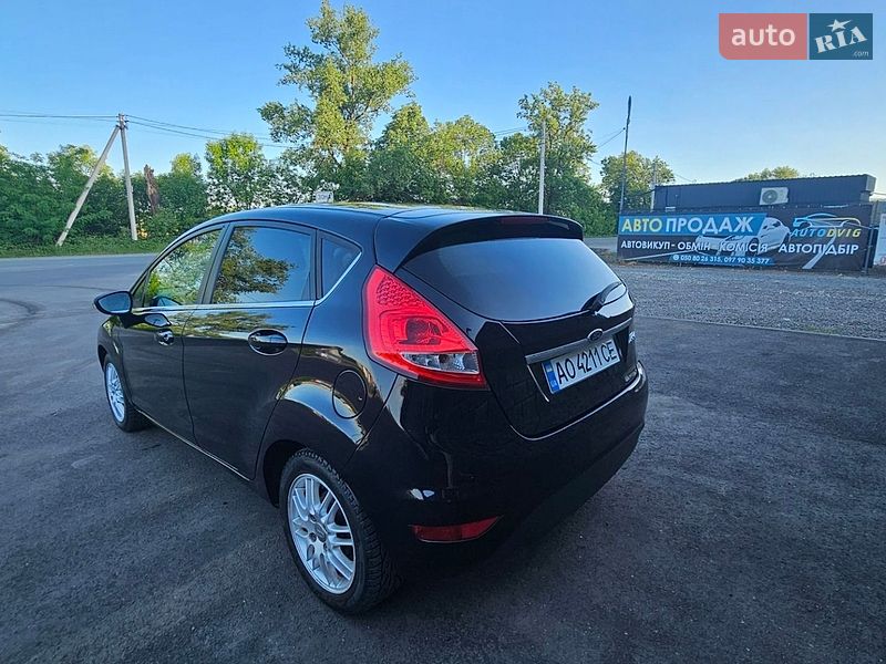 Хэтчбек Ford Fiesta 2011 в Иршаве