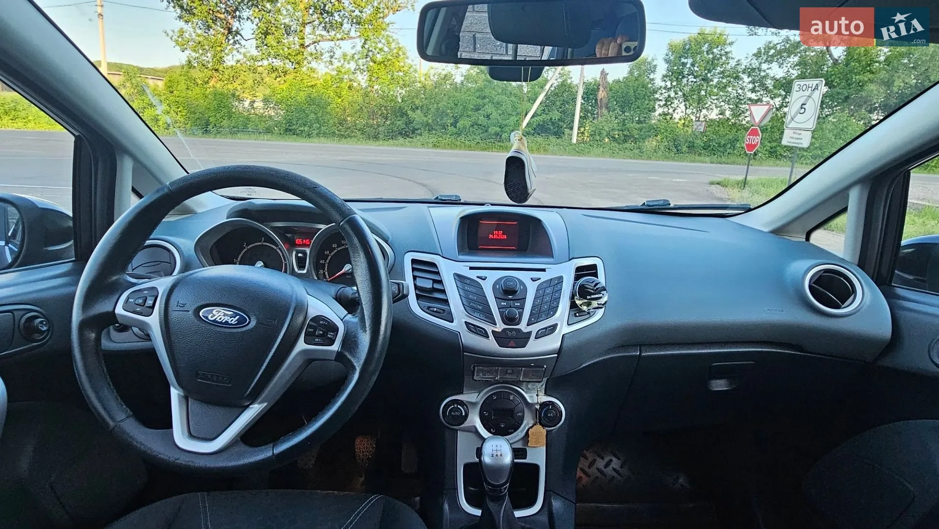 2011 Ford Fiesta - мініатюра 19