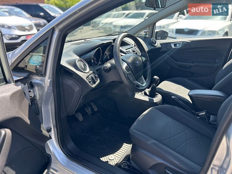 Хэтчбек Ford Fiesta 2013 в Мукачево
