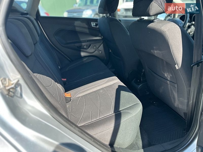 Хэтчбек Ford Fiesta 2013 в Мукачево