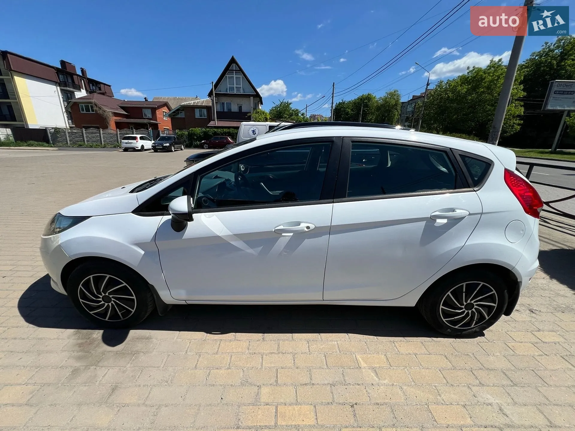 2010 Ford Fiesta - мініатюра 2