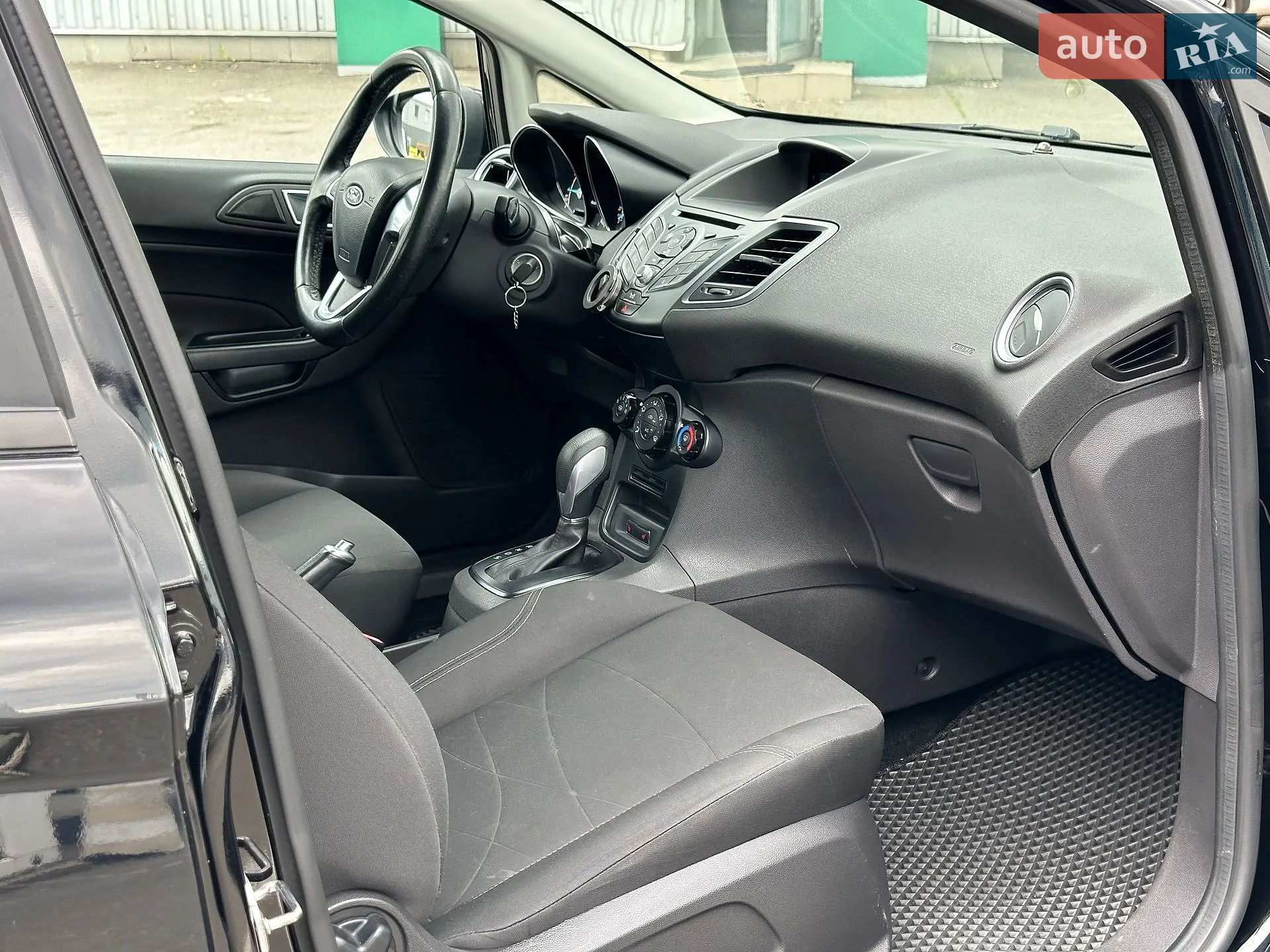 2016 Ford Fiesta - мініатюра 23