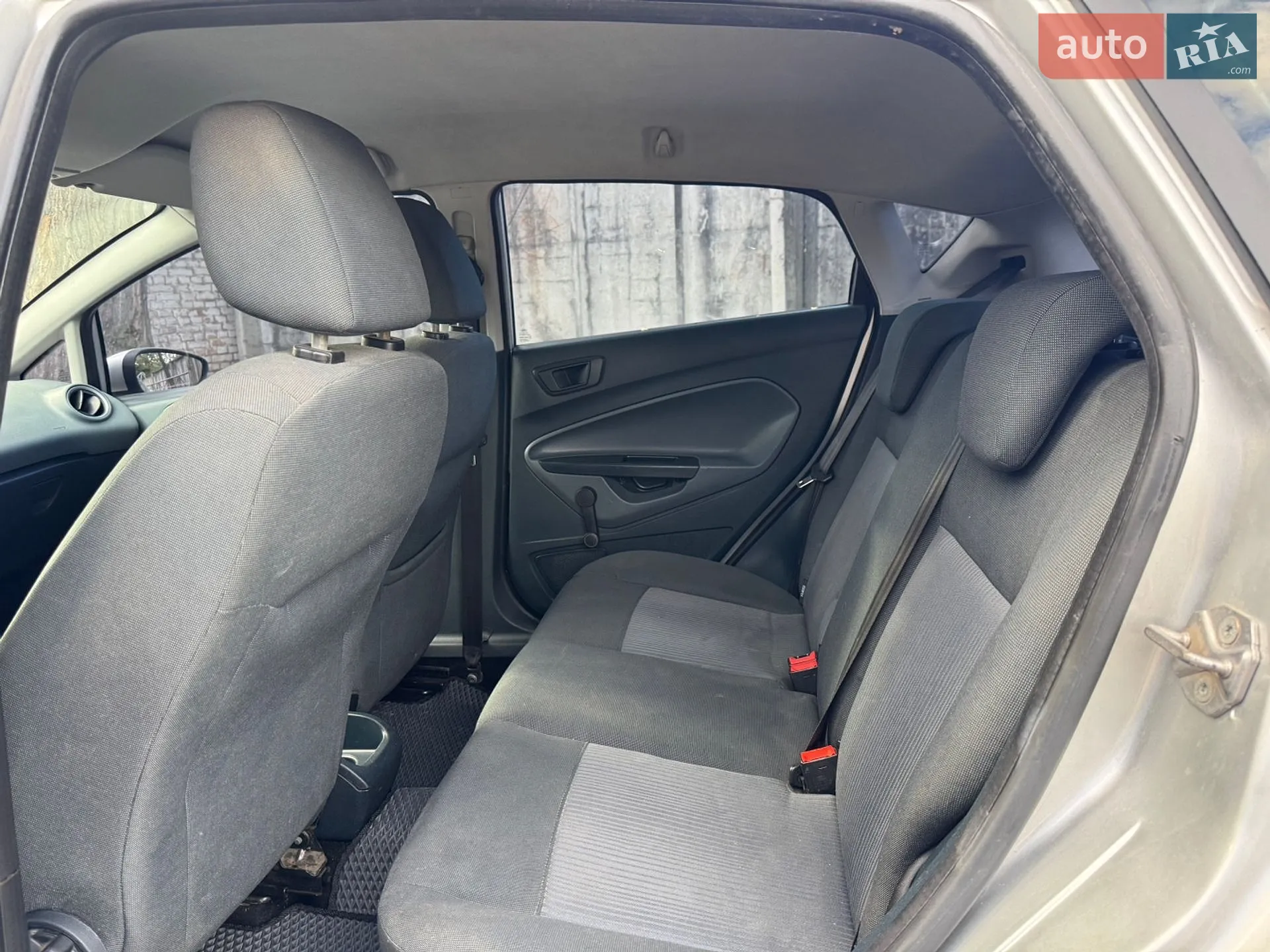 2011 Ford Fiesta - мініатюра 28