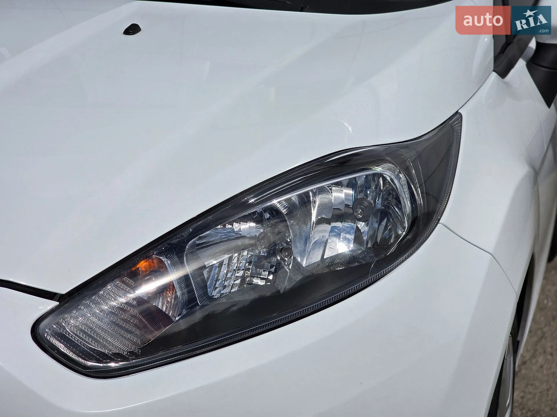 2015 Ford Fiesta - мініатюра 15