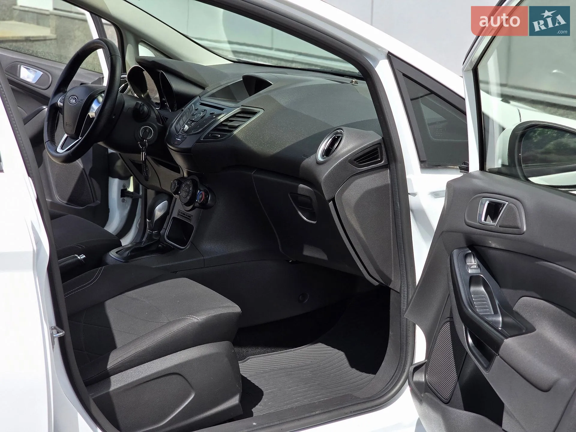 2015 Ford Fiesta - мініатюра 30