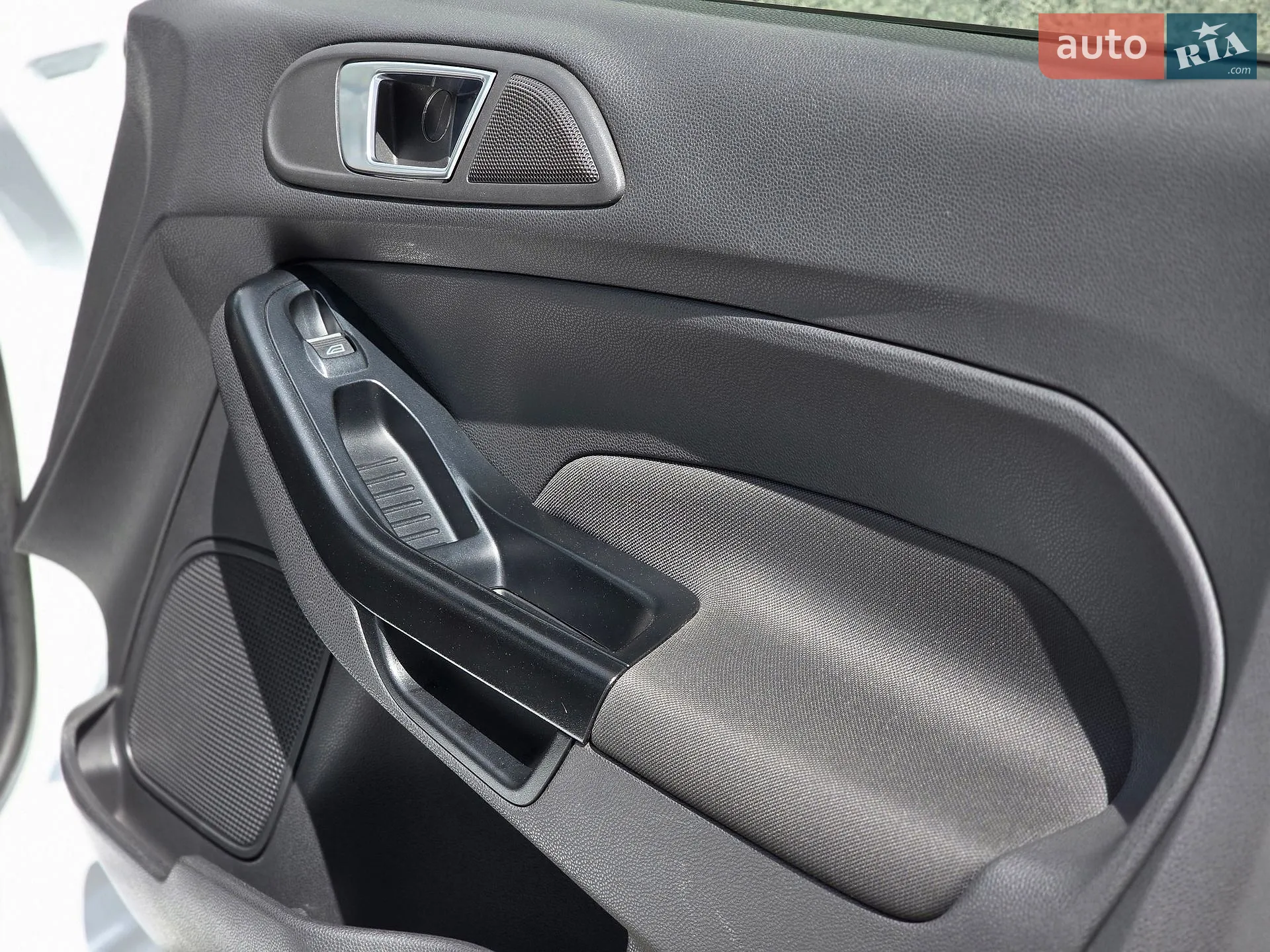 2015 Ford Fiesta - мініатюра 41