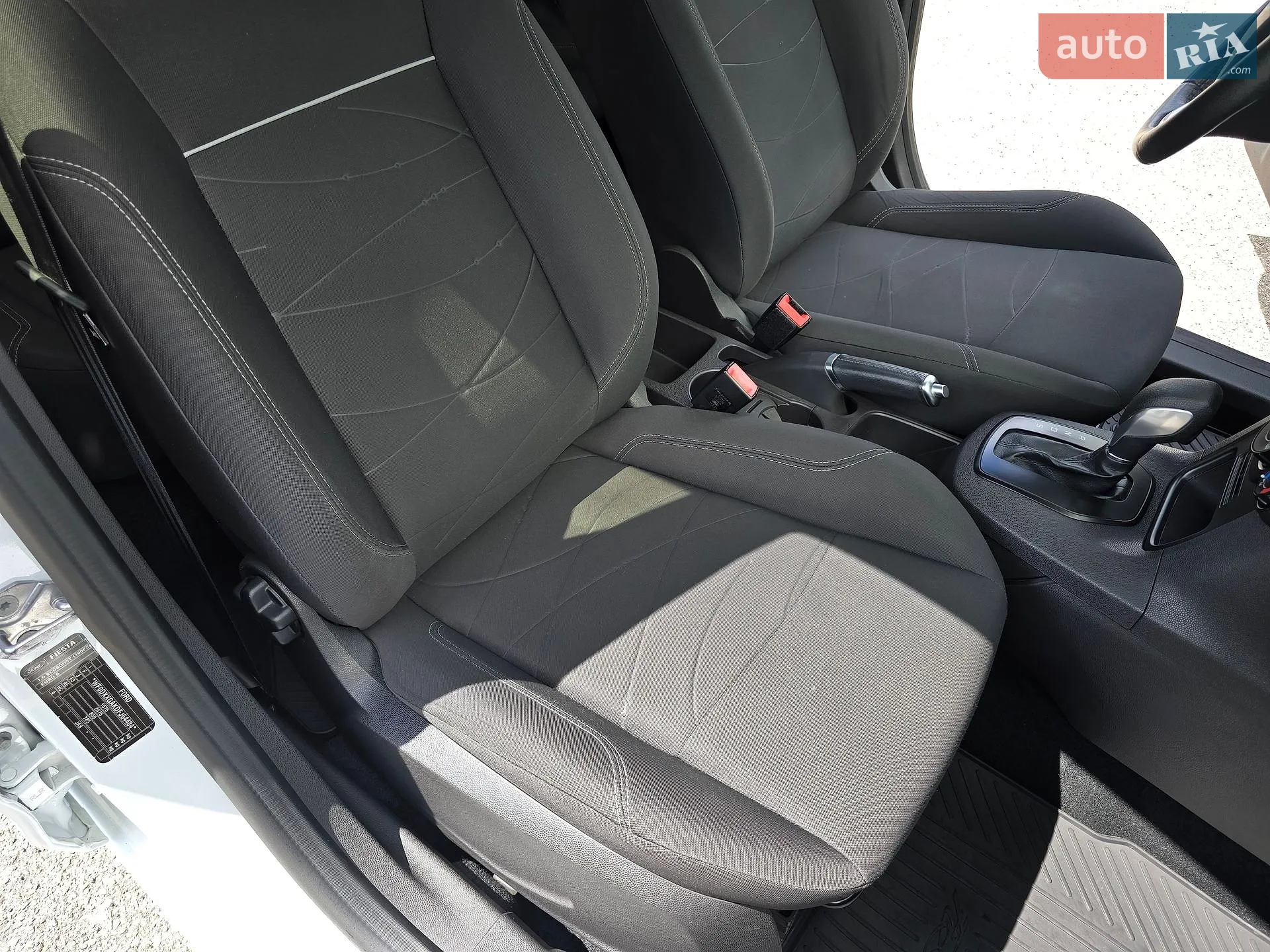 2015 Ford Fiesta - мініатюра 33