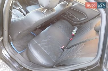Седан Ford Fiesta 2015 в Дніпрі