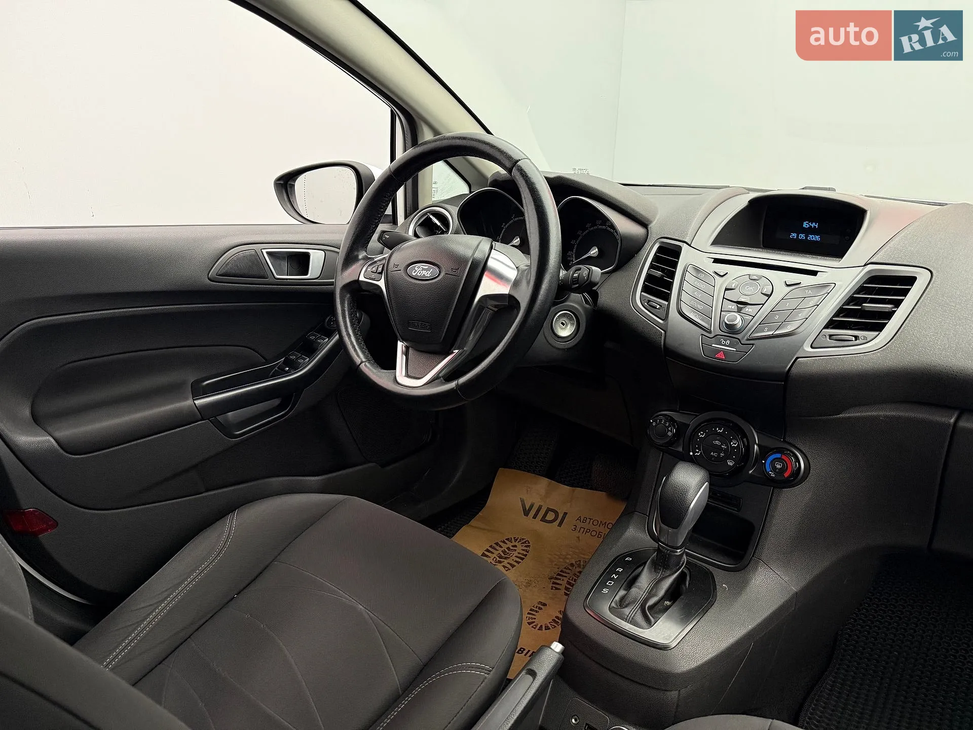 2015 Ford Fiesta - мініатюра 14