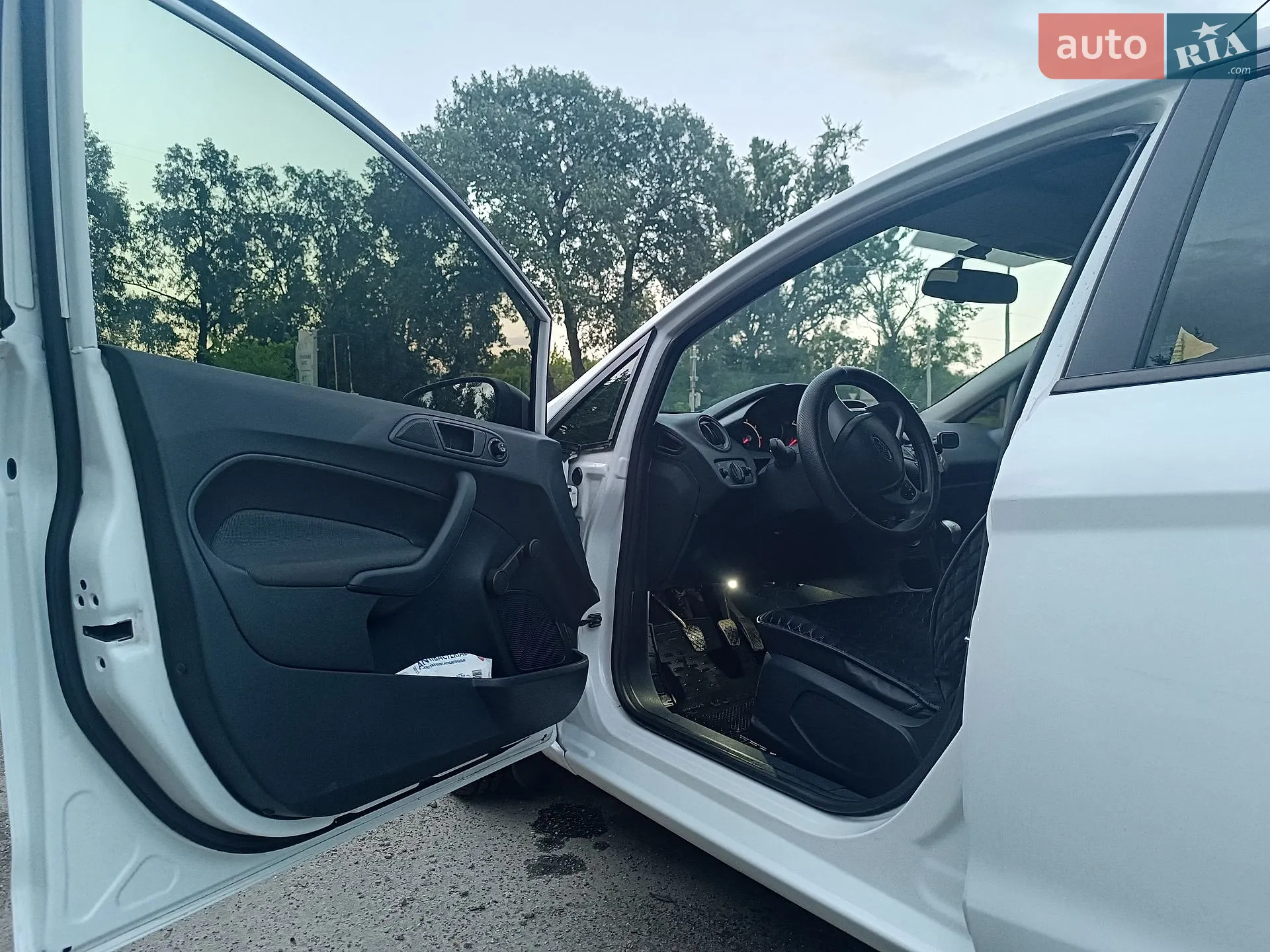 2012 Ford Fiesta - мініатюра 15