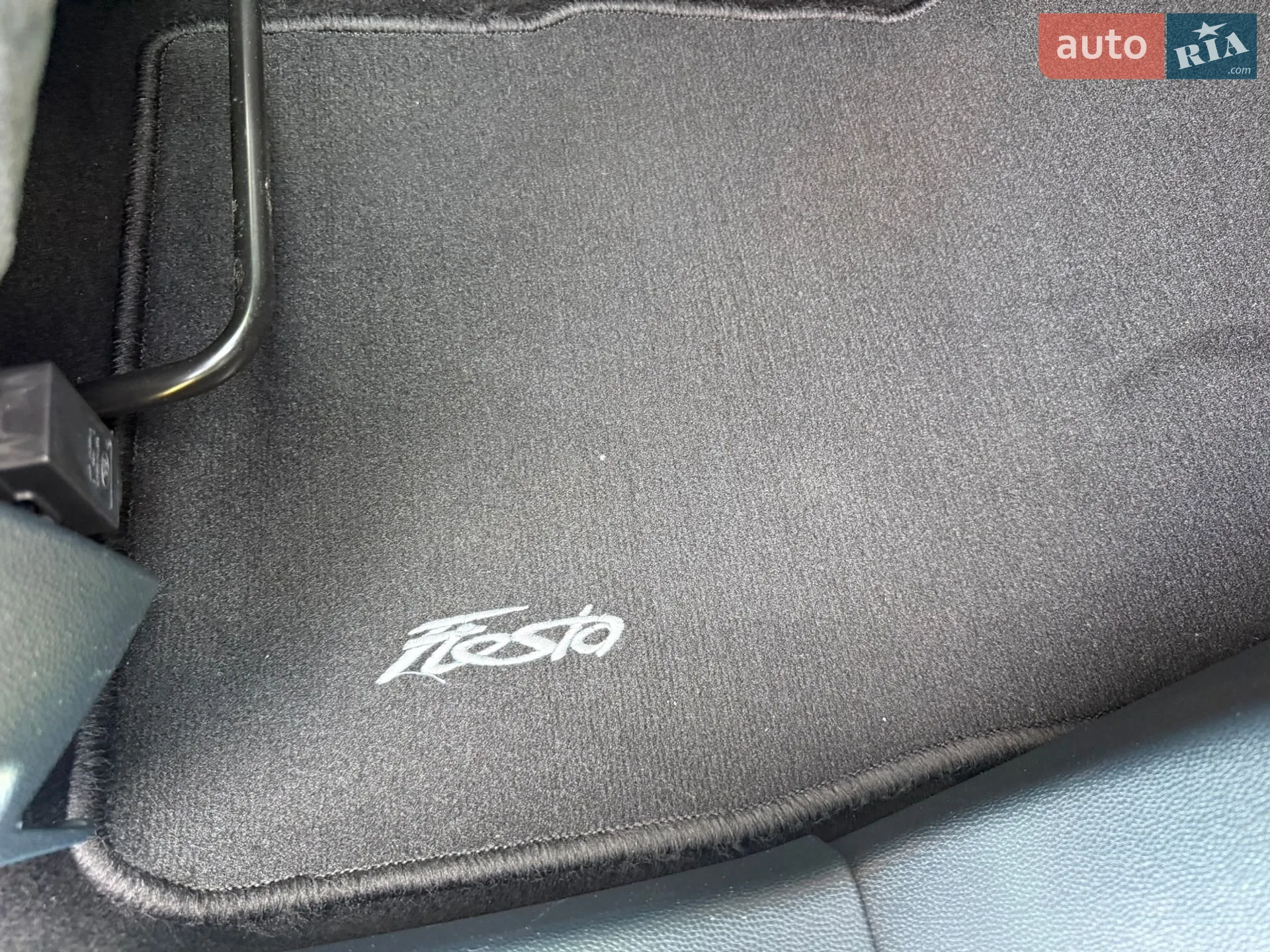 2011 Ford Fiesta - мініатюра 18