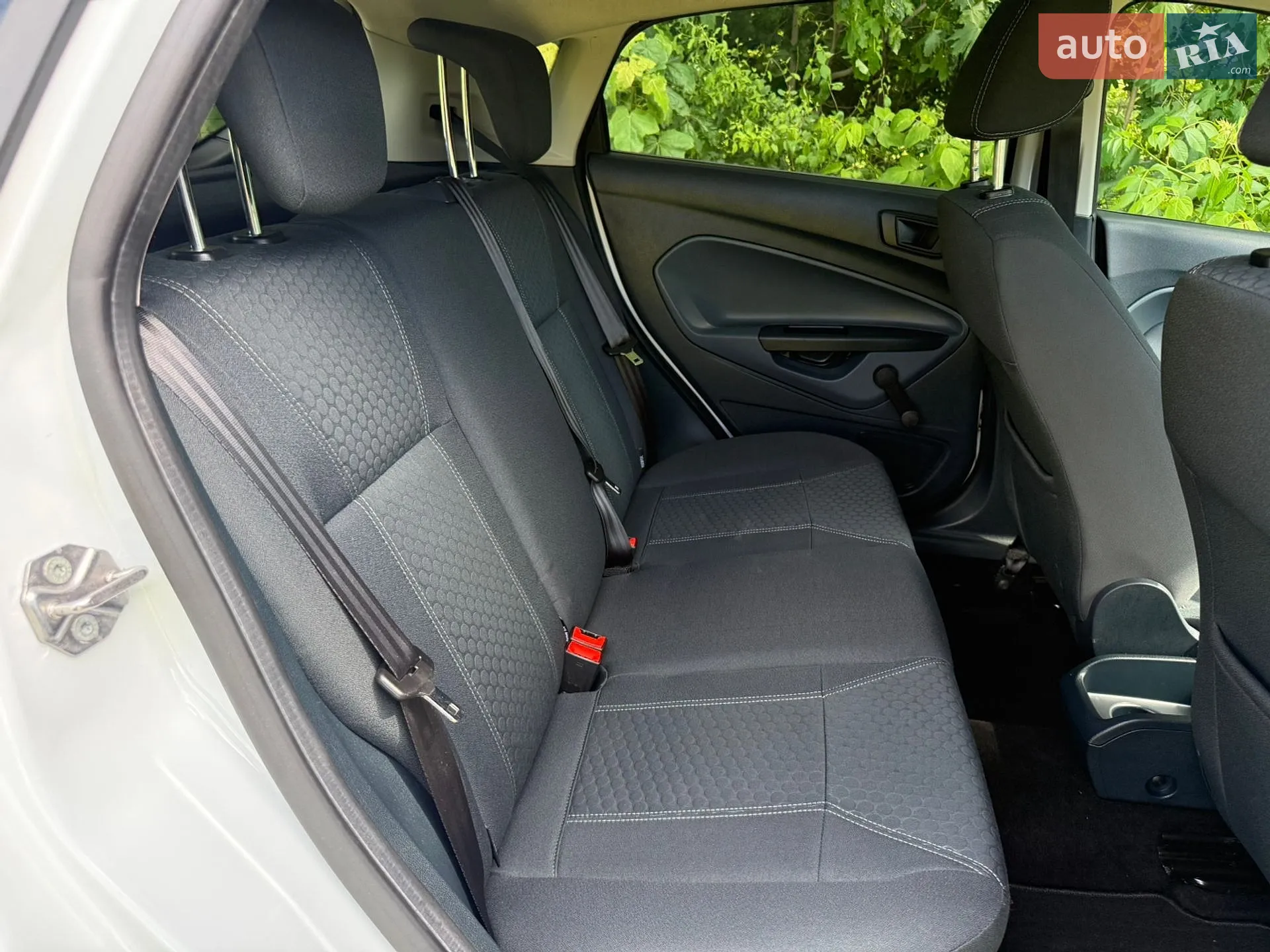 2011 Ford Fiesta - мініатюра 25