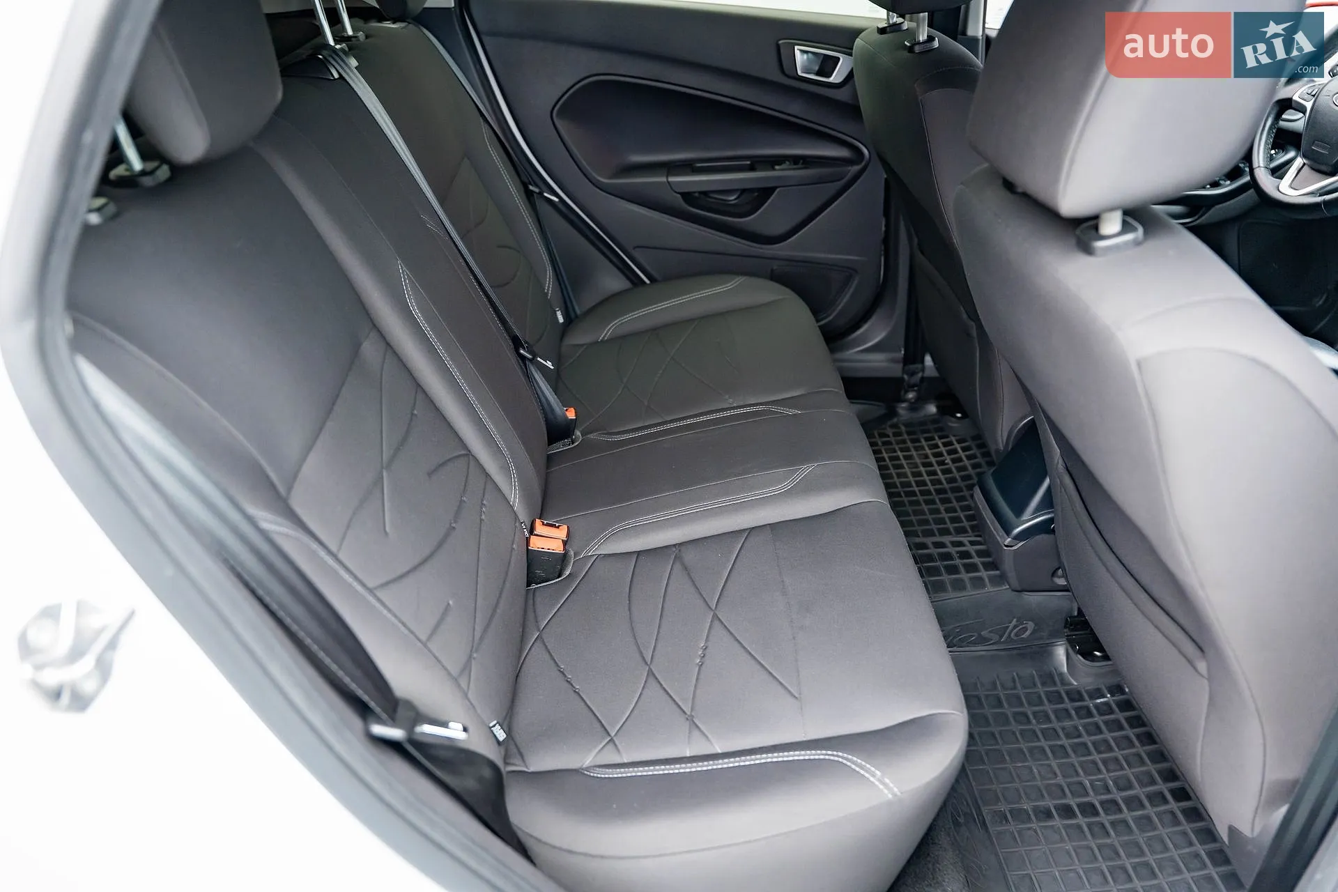 2013 Ford Fiesta - мініатюра 20