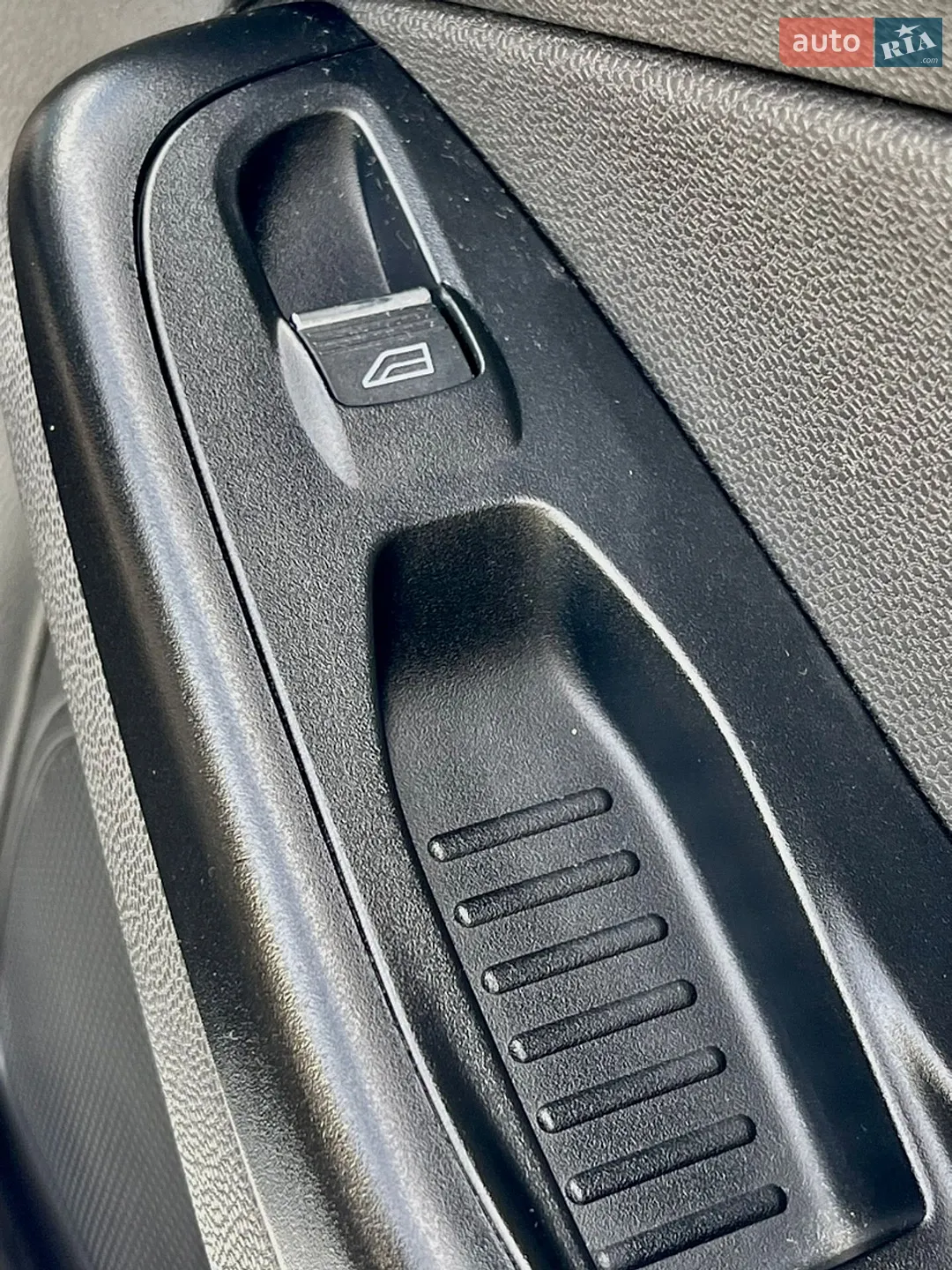 2013 Ford Fiesta - мініатюра 24