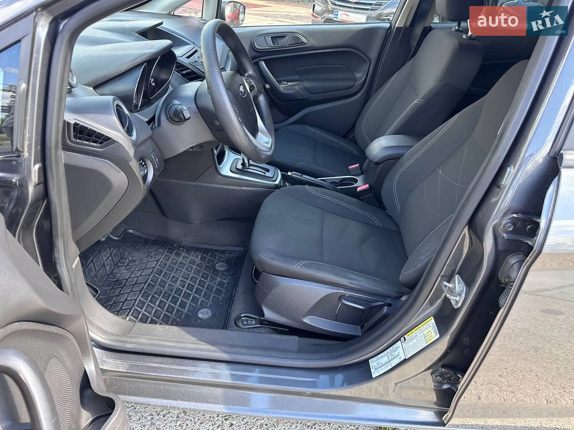 2019 Ford Fiesta - мініатюра 17