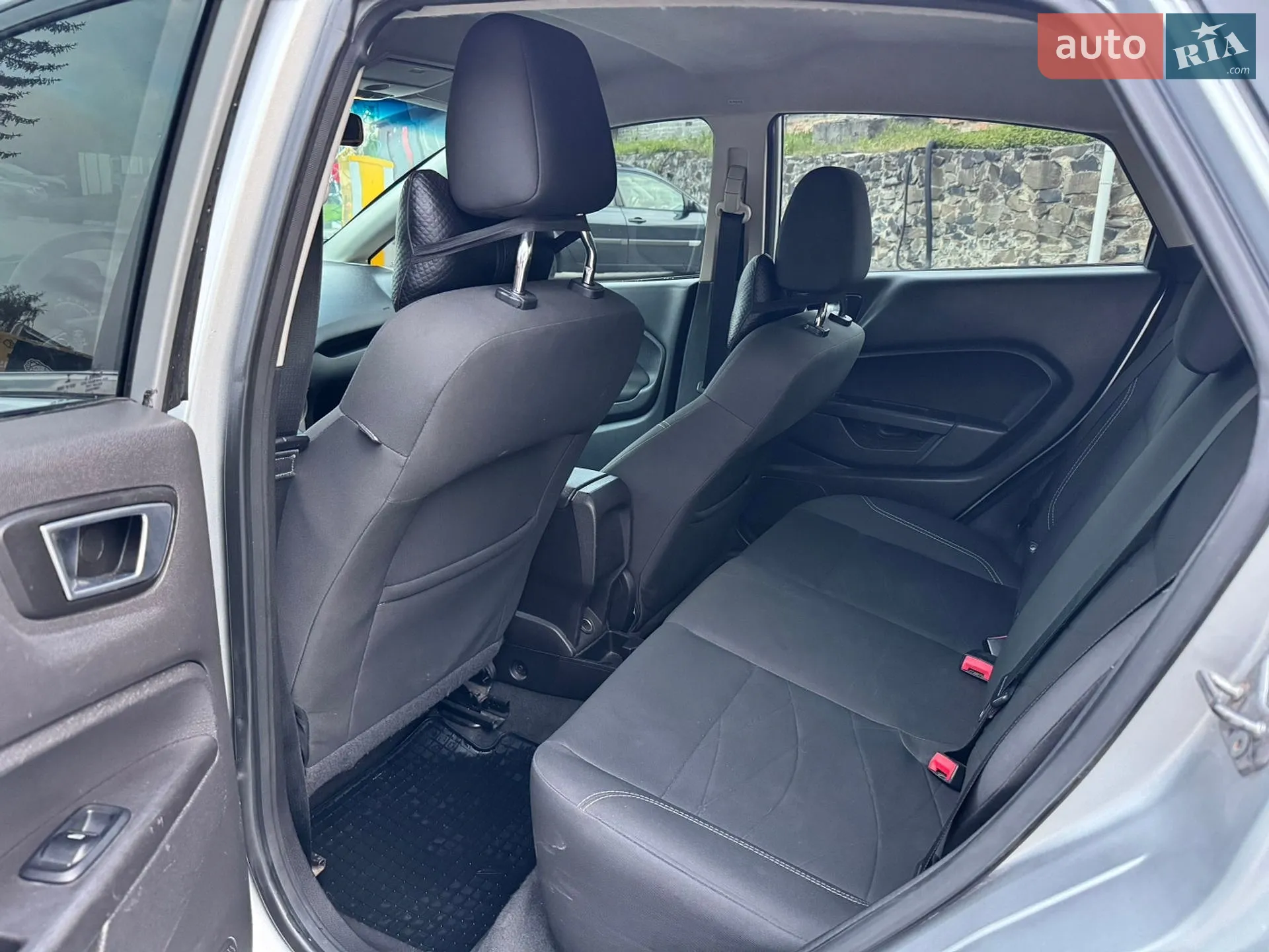 2015 Ford Fiesta - мініатюра 11
