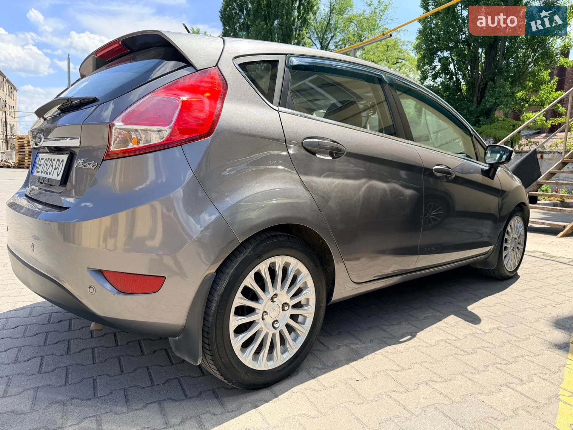2013 Ford Fiesta - мініатюра 9