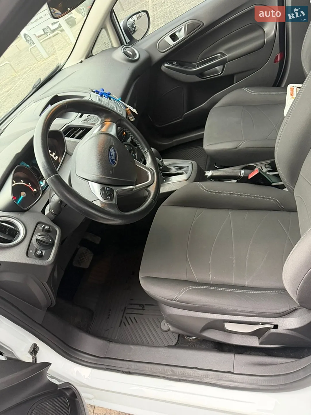 2016 Ford Fiesta - мініатюра 12