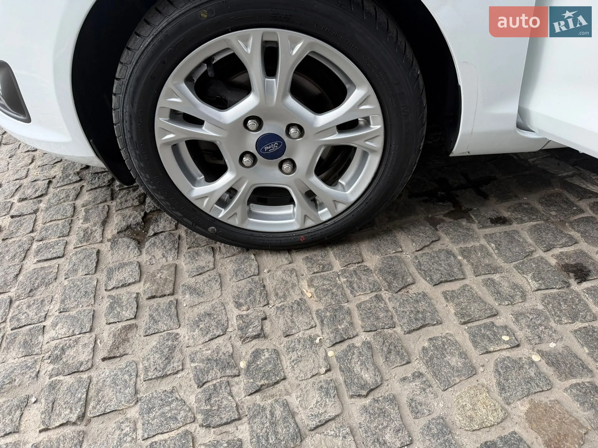 2016 Ford Fiesta - мініатюра 15