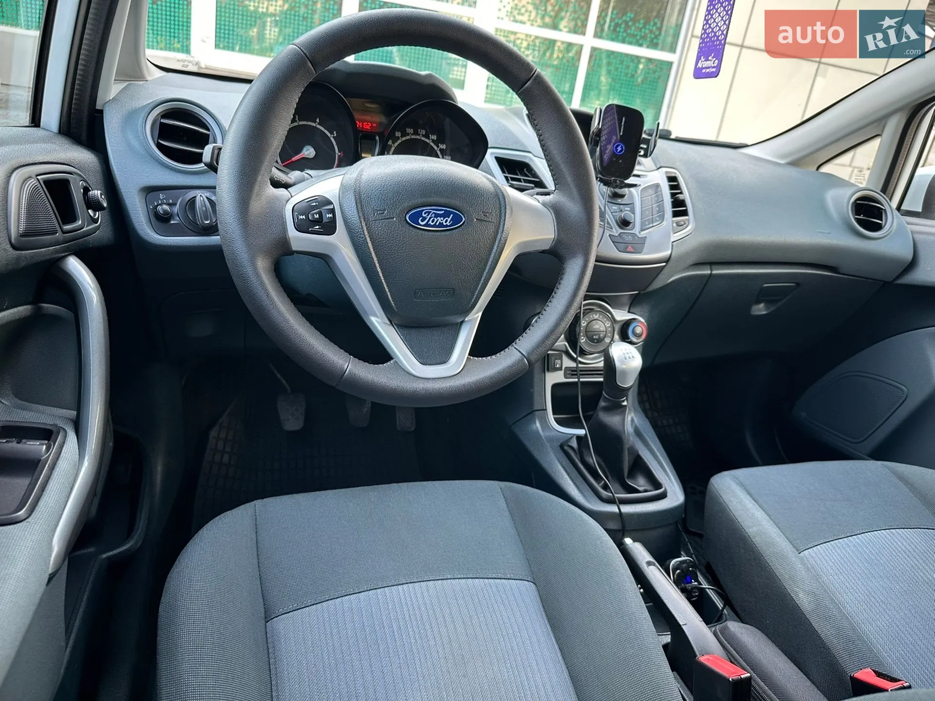 2010 Ford Fiesta - мініатюра 12