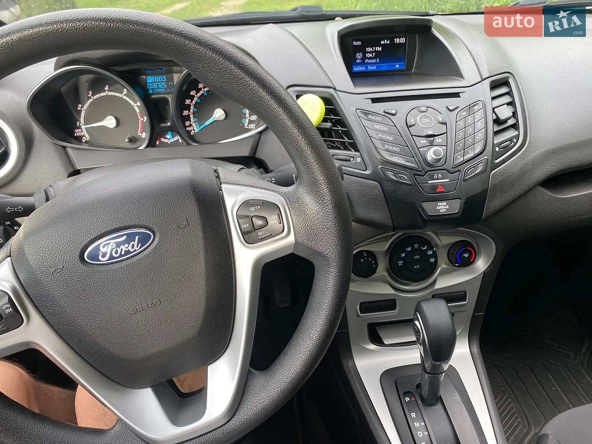 2019 Ford Fiesta - мініатюра 18