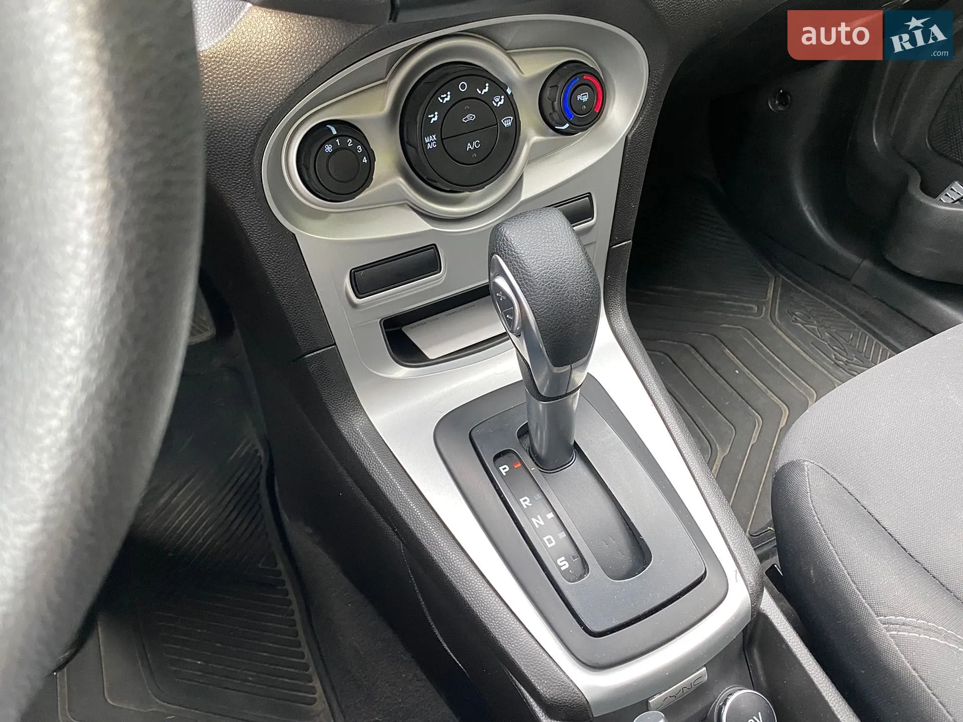 2019 Ford Fiesta - мініатюра 21