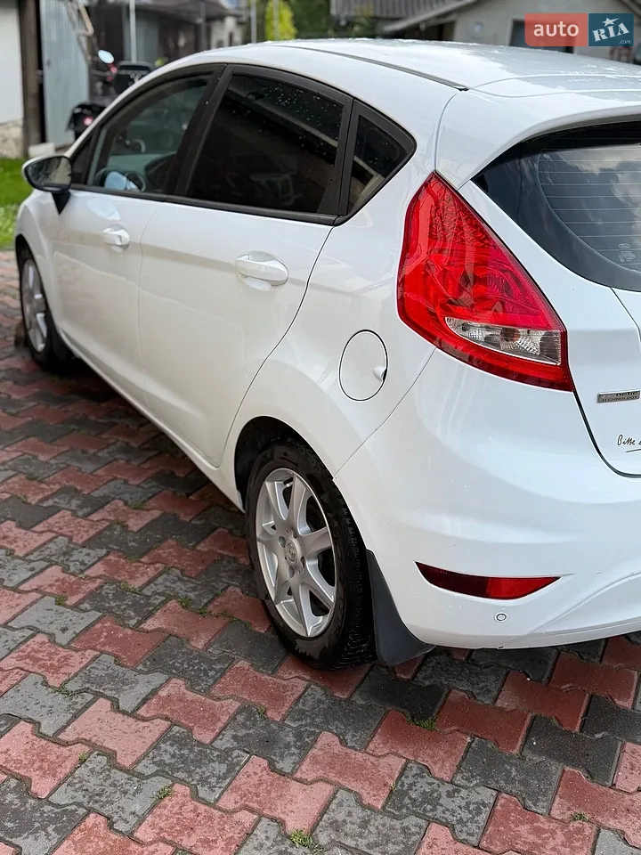 2013 Ford Fiesta - мініатюра 15